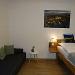 Garni Areka 3*